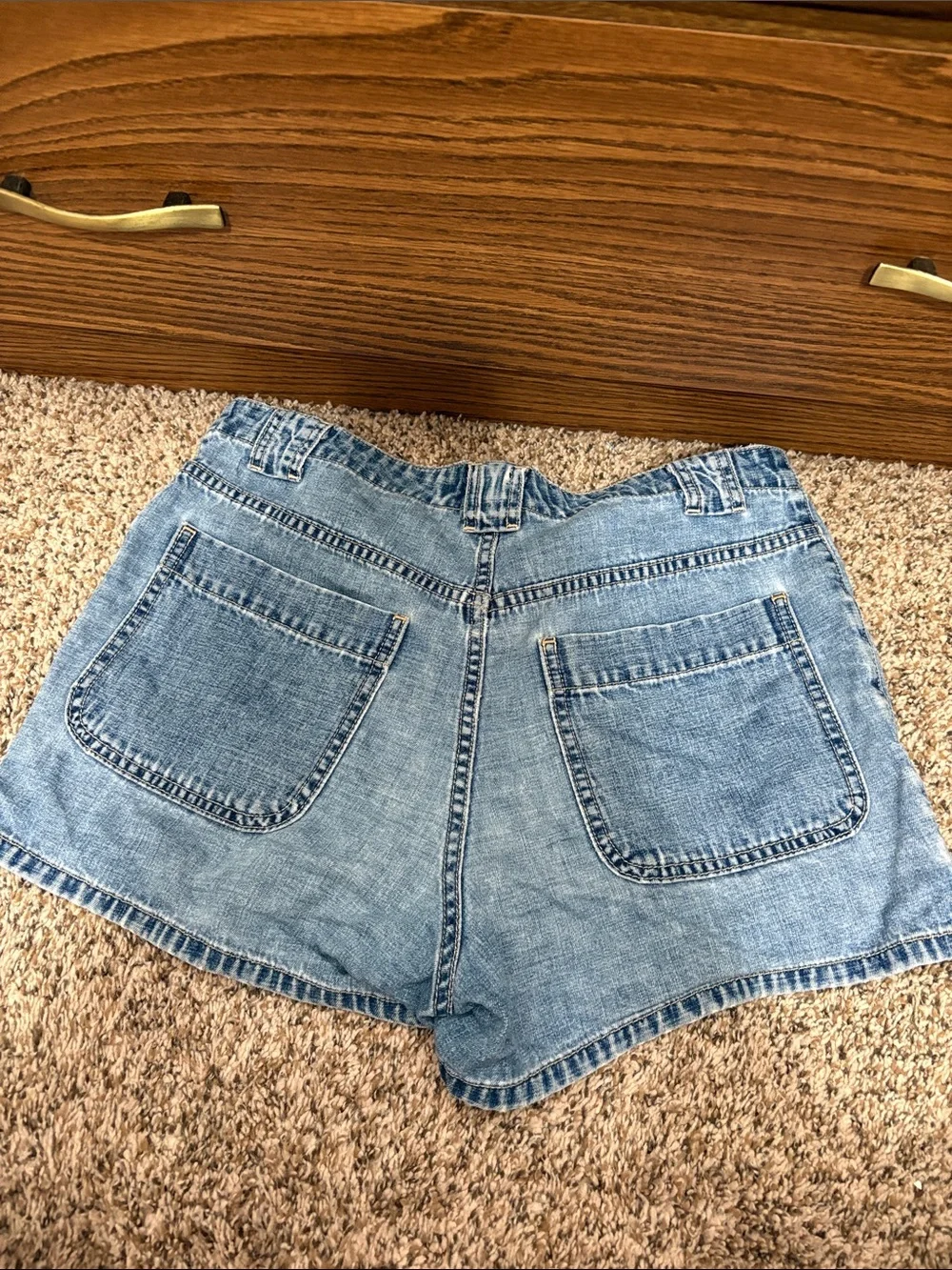 GAP casual light